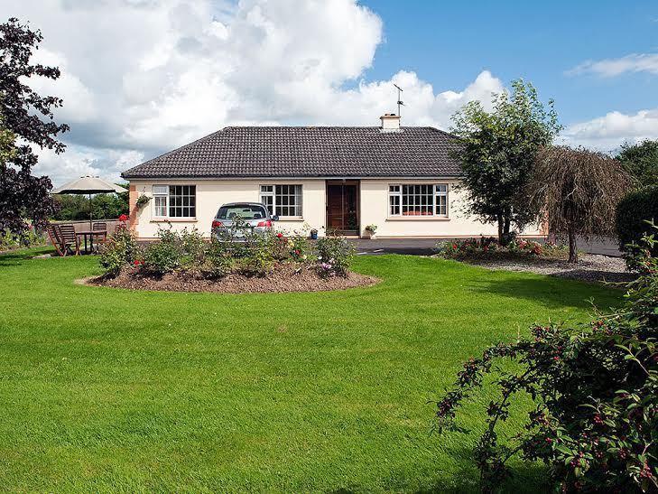 Hawthorn View Bed And Breakfast Thurles Exterior photo